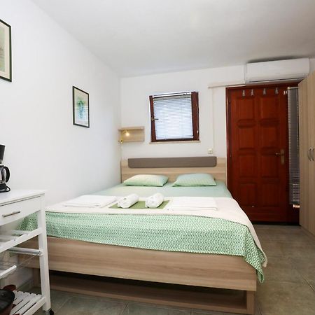 Apartment Matija Premantura Eksteriør billede